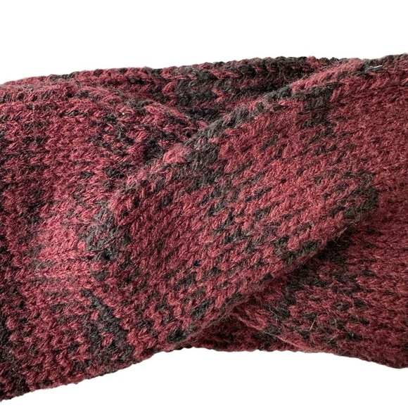KNITTED MAROON AND BLACK INFINITY SCARF FOR YOUR HEAD BY MADE FOR EACH OTHER O/S - Picture 3 of 10